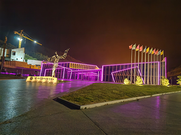 城市亮化是现代城市建设的重要组成部分，它不仅可以美化城市的夜景，还能提升城市的整体形象。随着科技的不断进步，城市亮化也得到了更多的关注和创新。本文将介绍一些关于城市亮化的创意和技术，帮助读者了解原州城市亮化的重要性以及如何进行原州城市亮化的规划和实施。